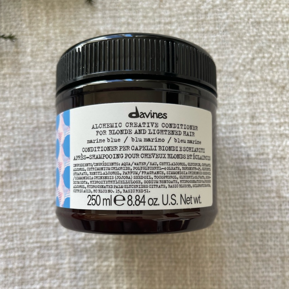 Davines Alchemic Creative Conditioner - Marine Blue - Picture 3 of 4